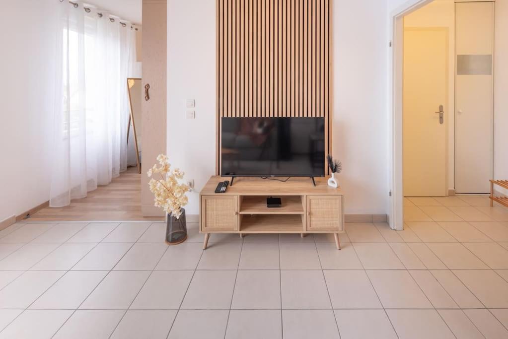 L'Excellence-8Min Aeroport-Terrasse-Parking Prive Apartment Lingolsheim Exterior photo
